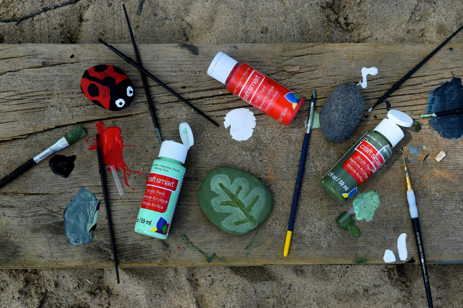Nature Crafts for Kids: Fun Outdoor Activities for Toddlers and Up